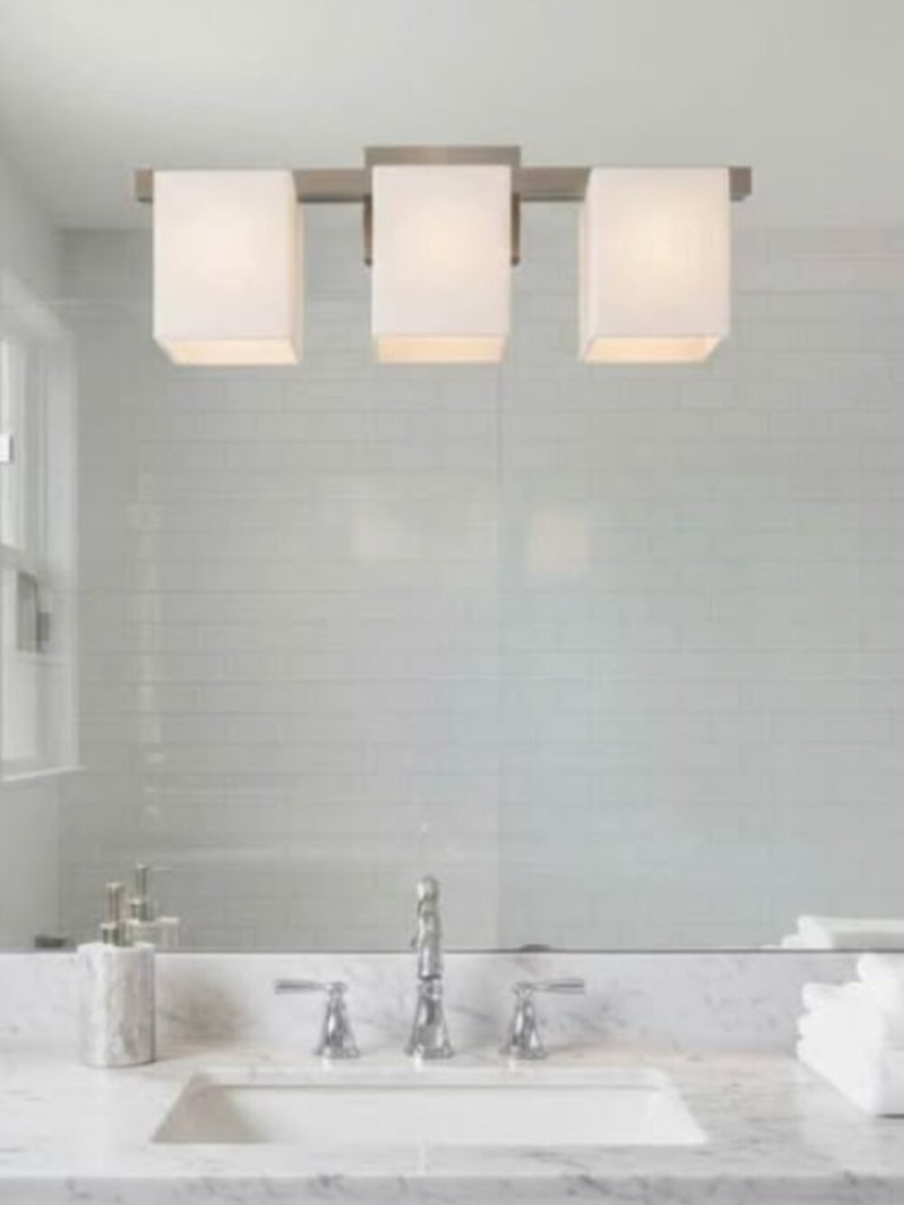 Bathroom Vanity Light, Tarns Globe 22173BN, Brushed Nickel